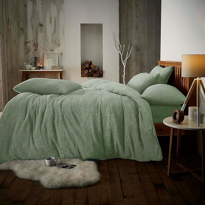 Teddy Fleece Bedding Set – Ultra Soft Fluffy Duvet Cover with Pillowcase | Cuddly Thermal Warm Quilt Cover | Cosy Winter Bed Set | Plain Teddy Fleece, Easy Care (Aubergine, Single 137x200cm)